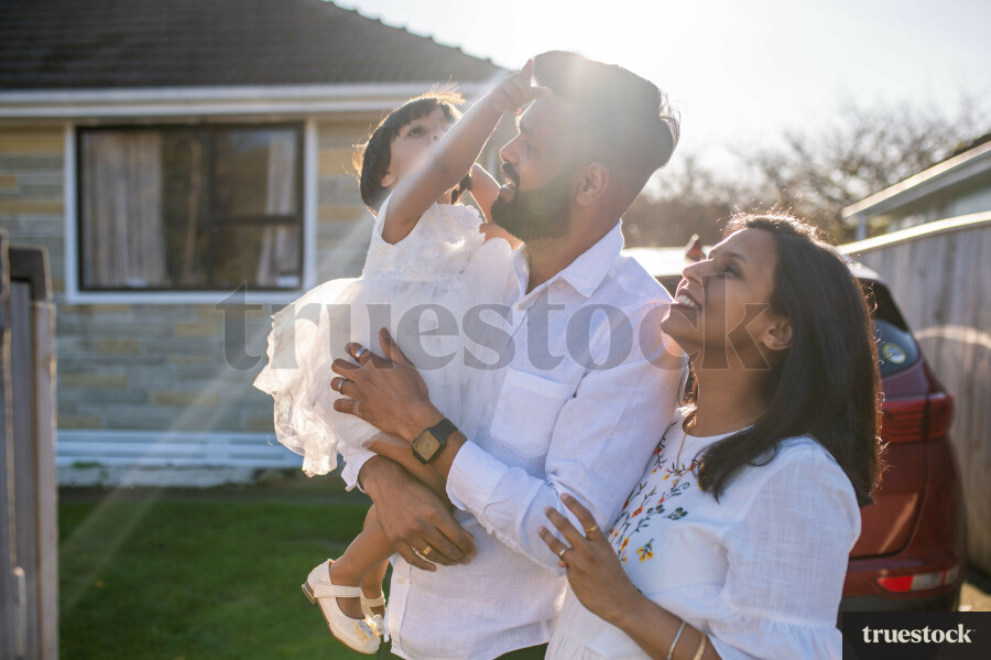 Whānau Outside Their Home