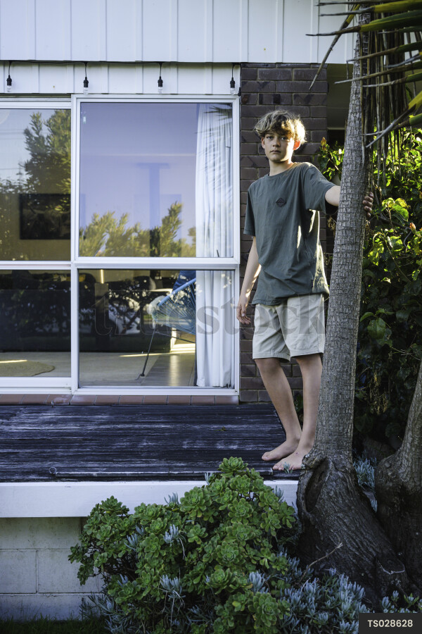 Teen Boy Round House