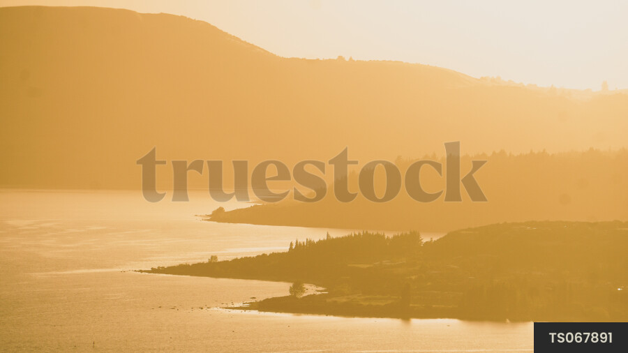 Mountains at Lake Wanaka during sunset