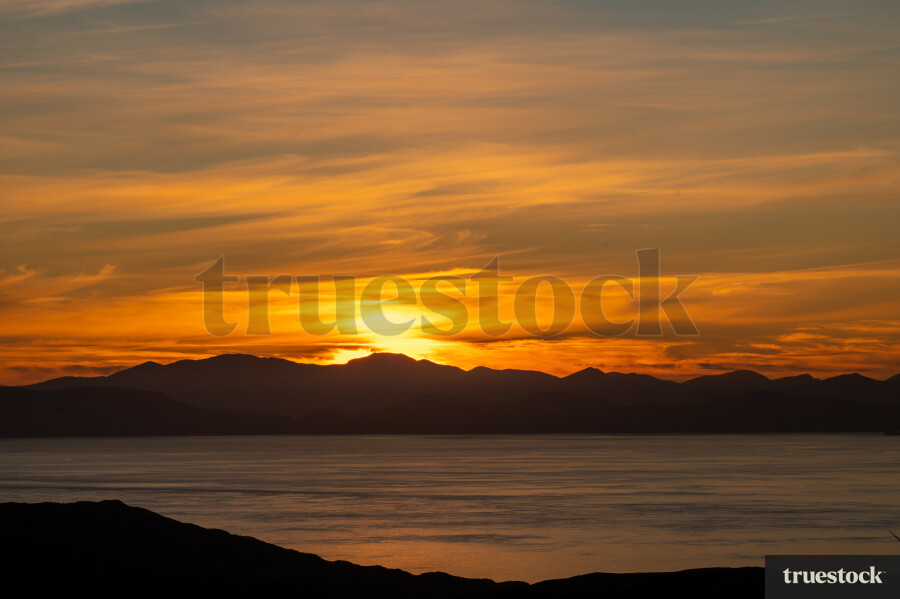 Sunset behind the mountains