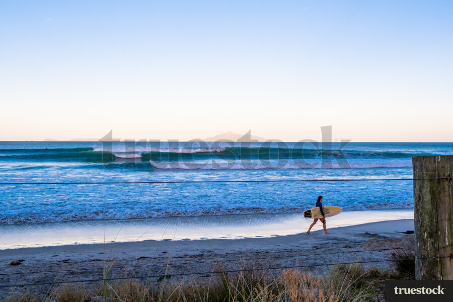 Early Morning Surf, Waipu Cove
