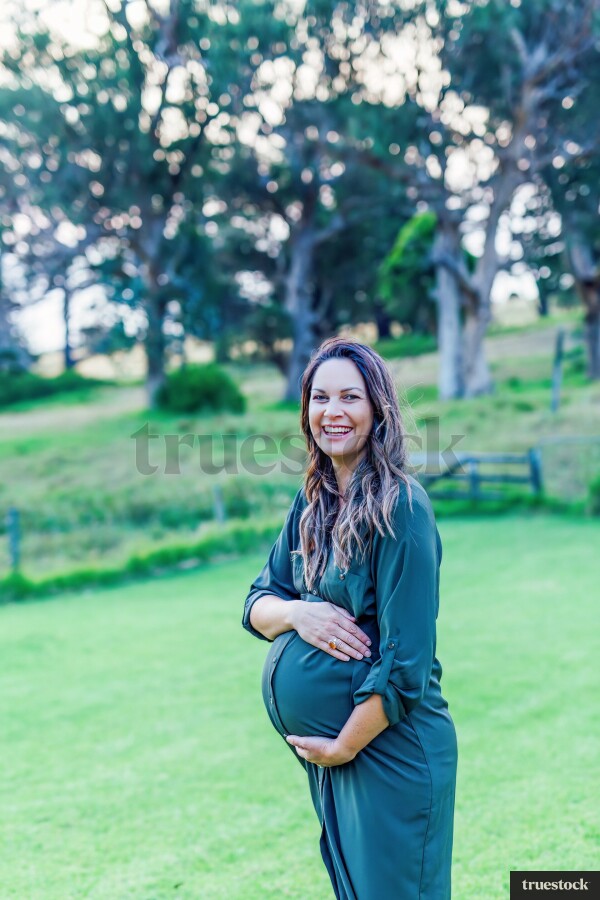 Maternity Shoot on Grass