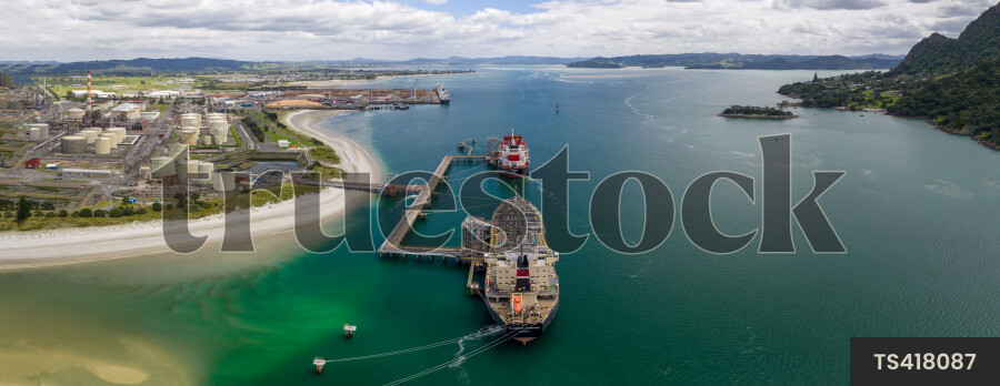 TS418087 Aerial view of oil refinery at marsden point by Michael ...
