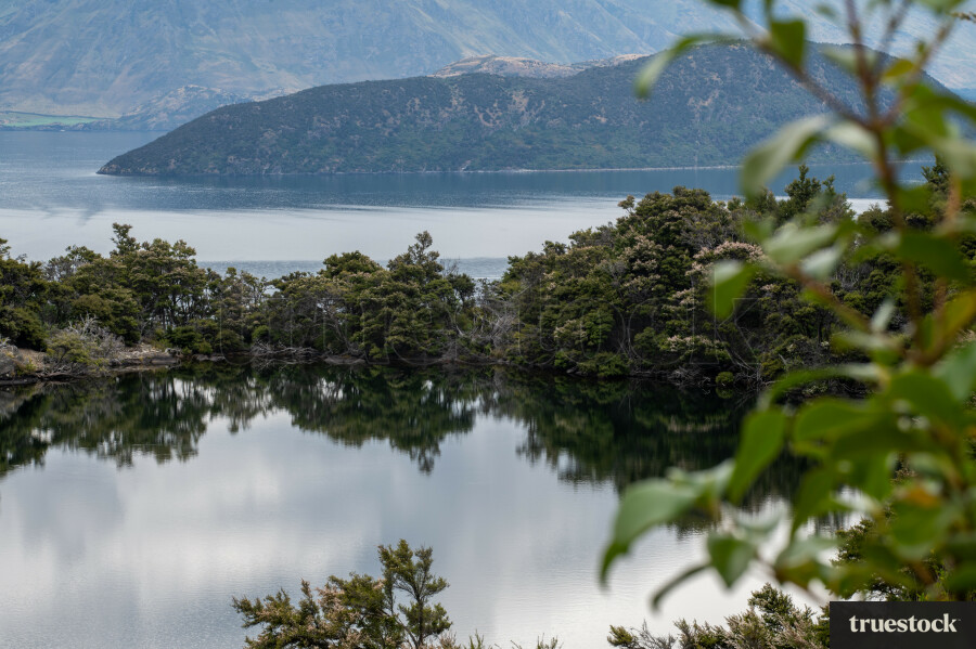 Scenic view of lake in Wanaka