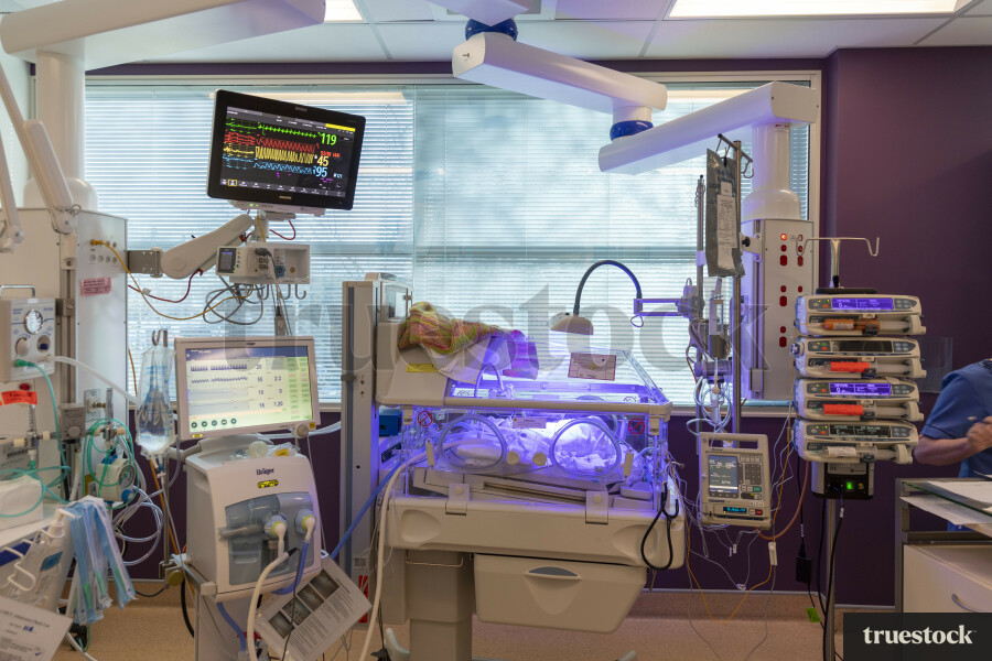 Newborn babies in ICU