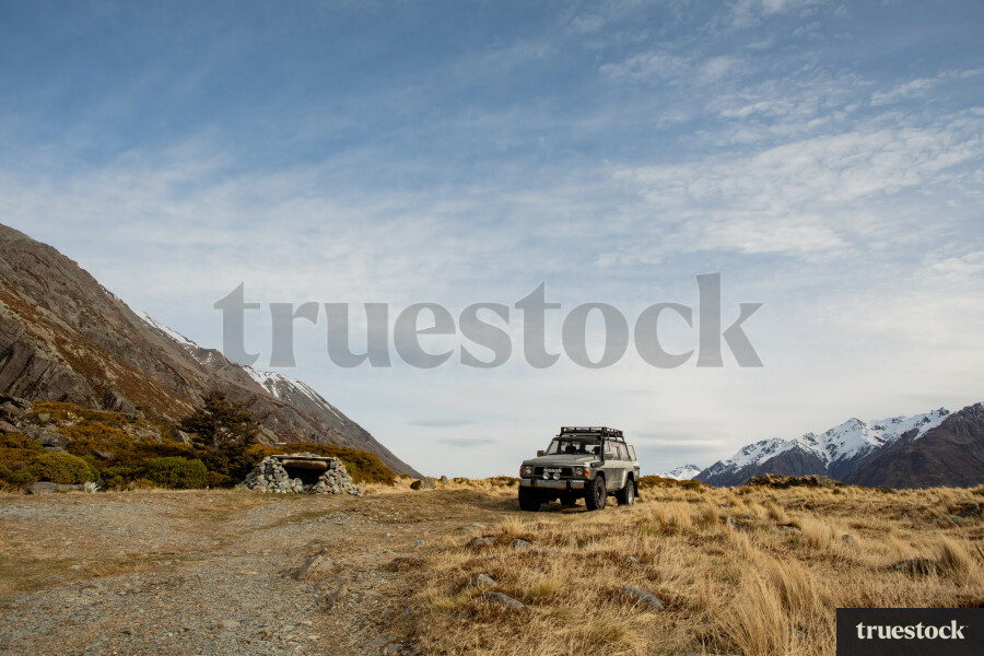 4WD in Southern Alps Mountains