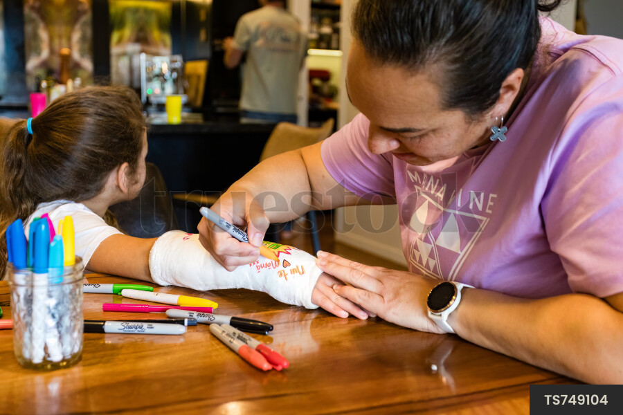 Mother Drawing on Daughters Cast