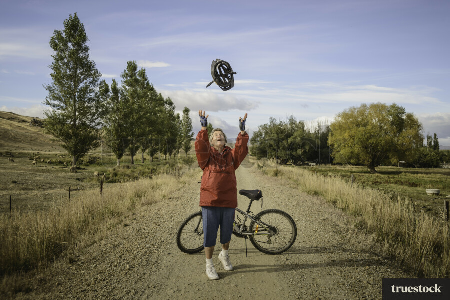Woman on Otago Rail Trail